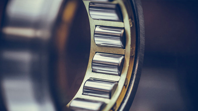The relationship between the nature of bearing load and bearing fitting method